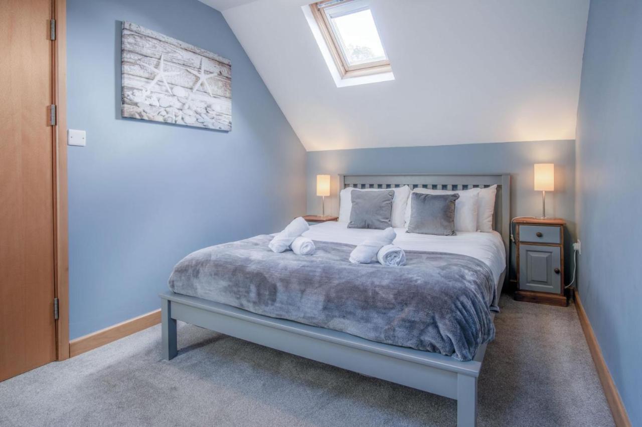 Tor Bay - 1 Bedroom - *